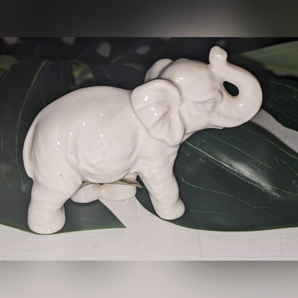 White Ceramic Otagiri Japan Elephant Figurine.